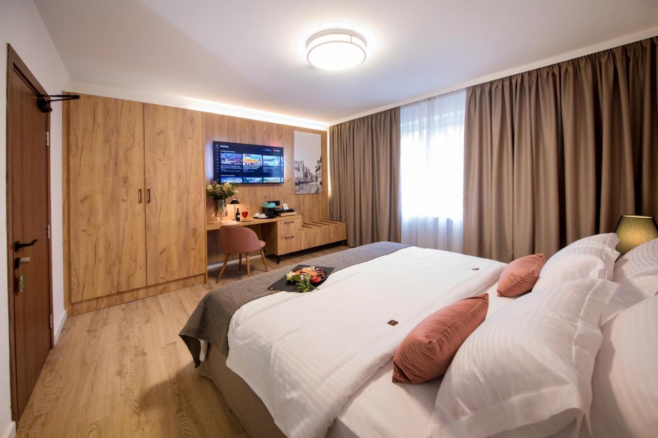 Gaestehaus Zum Roten Hahn Lüneburg Екстериор снимка
