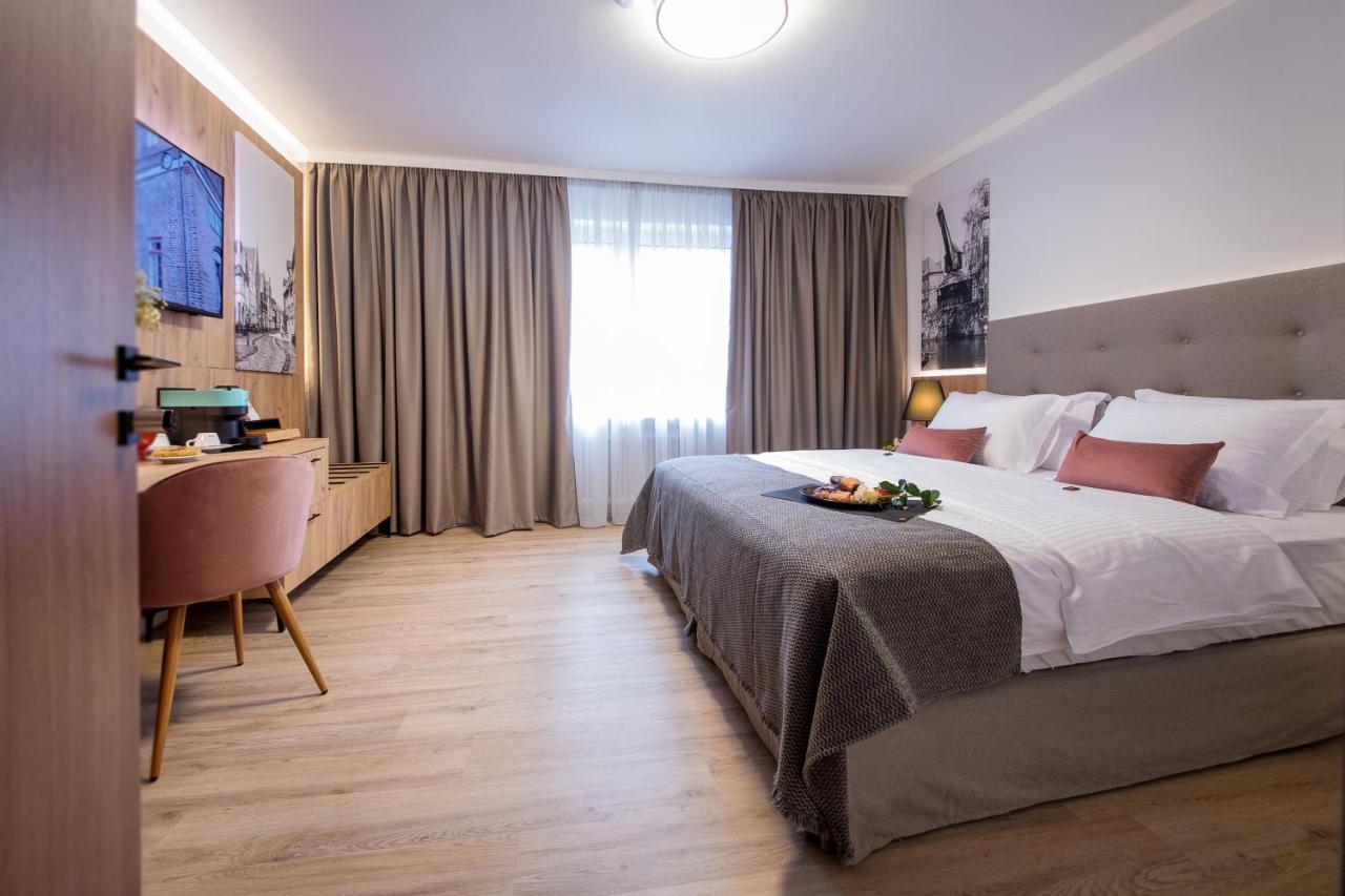 Gaestehaus Zum Roten Hahn Lüneburg Екстериор снимка